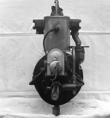 2-cylindrig vattenkyld marinmotor
